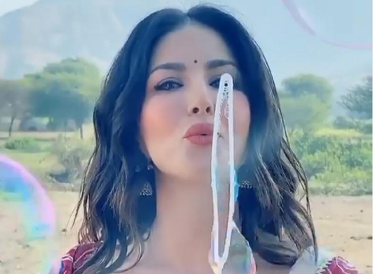 Sunny Leone finds playing with soap bubbles funny, shares cute video