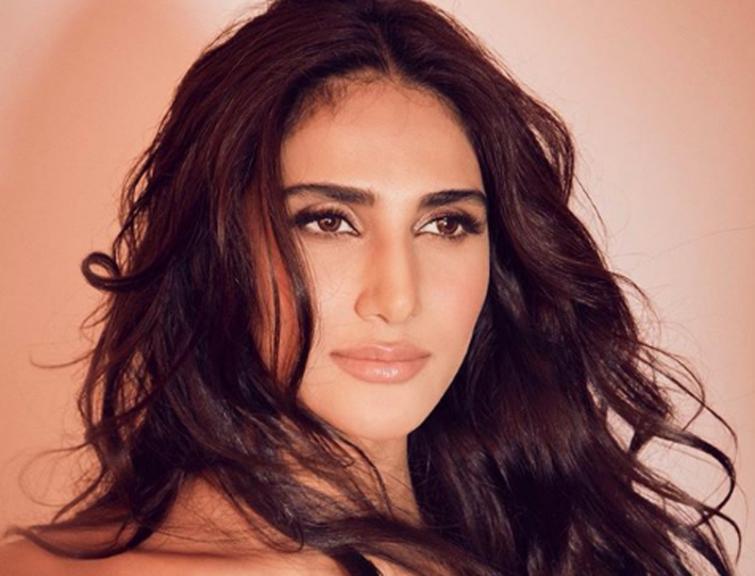 Vaani Kapoor sets internet on fire with her stunning Instagram images