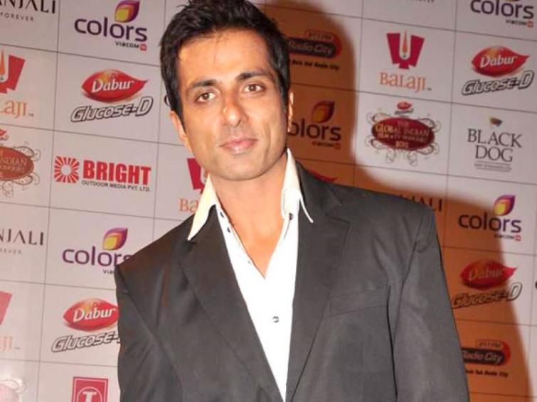 COVID-19: Sonu Sood opens his Juhu hotel for health workers