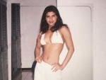 Bindis and Bikinis: Priyanka  Chopra sets internet on fire with her throwback image 