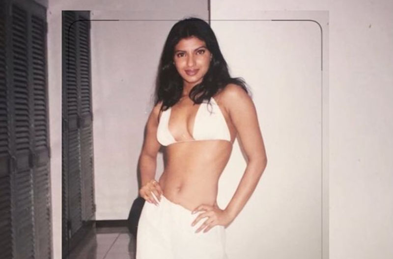 Bindis and Bikinis: Priyanka  Chopra sets internet on fire with her throwback image 