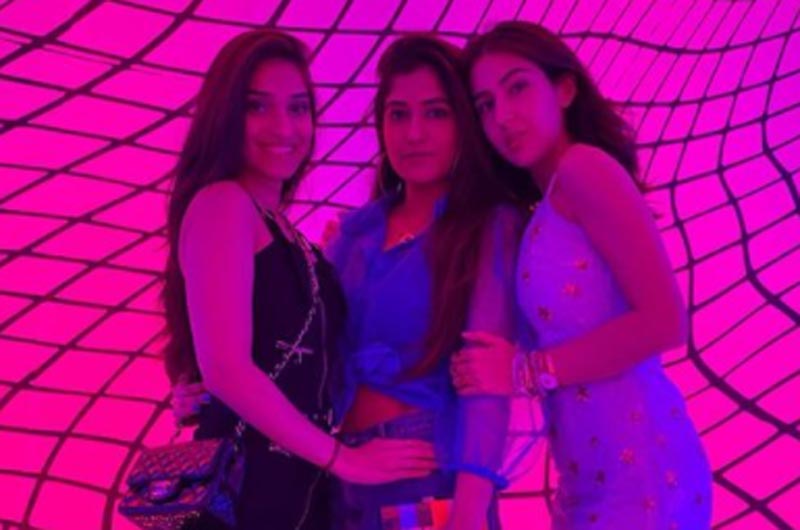 Check out Sara Ali Khan's latest Instagram image with her 'favourite ladies'