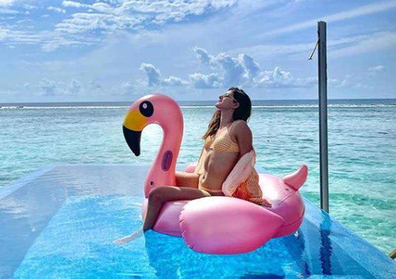 Ananya Panday's 'Glamingo' image from Maldives is going viral on internet 