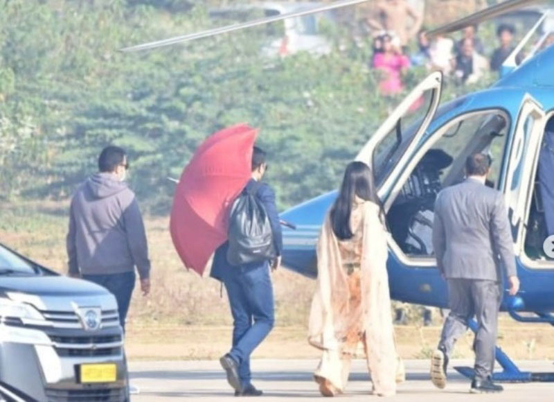 Newlyweds Katrina Kaif and Vicky Kaushal fly to Jaipur airport in helicopter