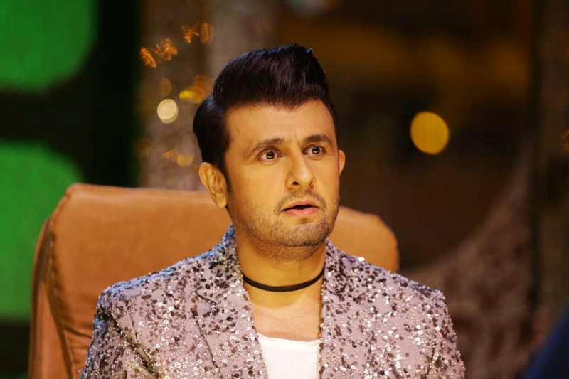 Hindi is not written as national language in Constitution, let's not divide: Sonu Nigam