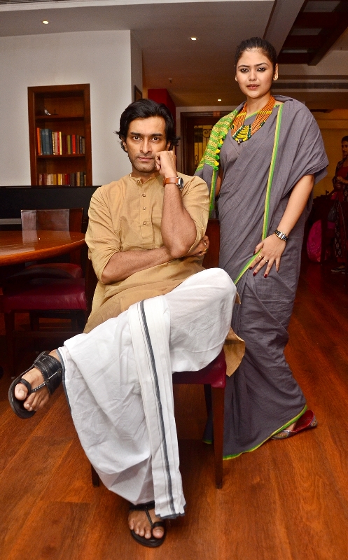 Jeetu Kamal (who plays Ray in Aparajito) and Saayoni Ghosh | Image Credit: Avishek Mitra/IBNS