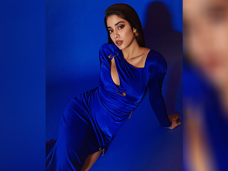 Janhvi Kapoor's latest Instagram pictures will melt your heart. See them