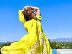 Priyanka Chopra looks glamorous in her latest images on Instagram, check out what she is wearing?