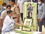 Kolkata: Late singer KK given gun salute, Mamata Banerjee pays tribute