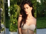 Disha Patani stands in bikini in front of mirror, mercury level high on social media