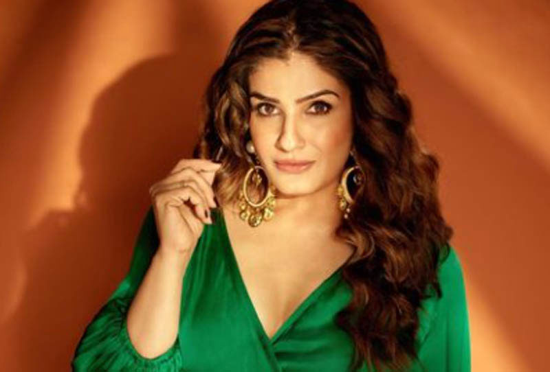 Raveena Tandon looks stunning in her latest Instagram images, gives a strong message to fans