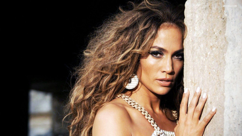 Jennifer Lopez shares her wedding look for fans on Instagram, check out