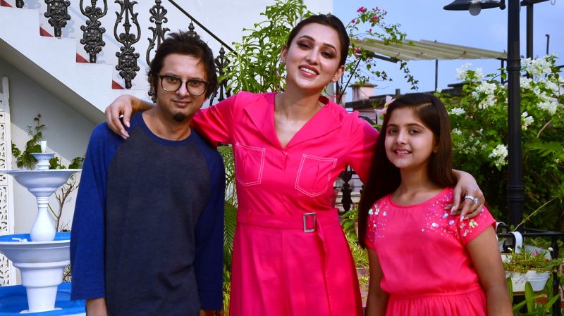 (From L to R) Mainak Bhaumik, Mimi Chakraborty and Ayanna Chatterjee