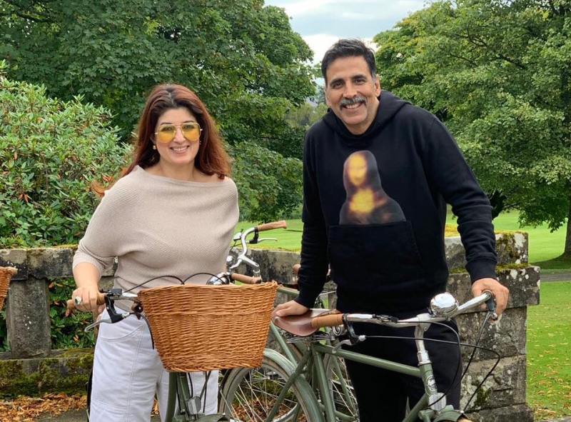 Akshay Kumar's wish for his wife Twinkle on her birthday is winning hearts. See here