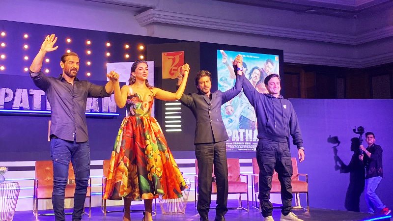 'Deepika is Amar, I'm Akbar, John is Anthony': SRK spreads message on unity celebrating Pathaan's success
