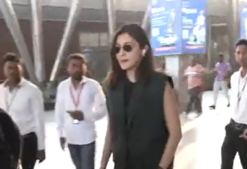Anushka Sharma arrives at Ahmedabad for India-Pakistan match