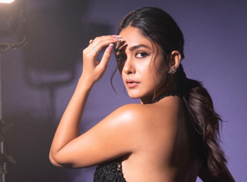 Mrunal Thakur leaves fans stunned with her latest Instagram images