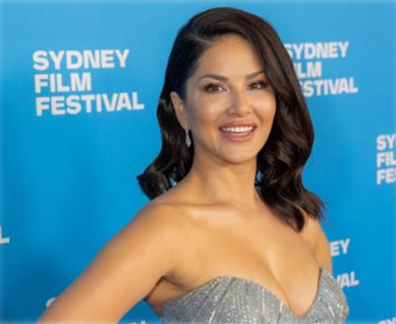Anurag Kashyap’s ‘Kennedy’ gets standing ovation at Sydney Film Fest, check out Sunny Leone's Instagram post
