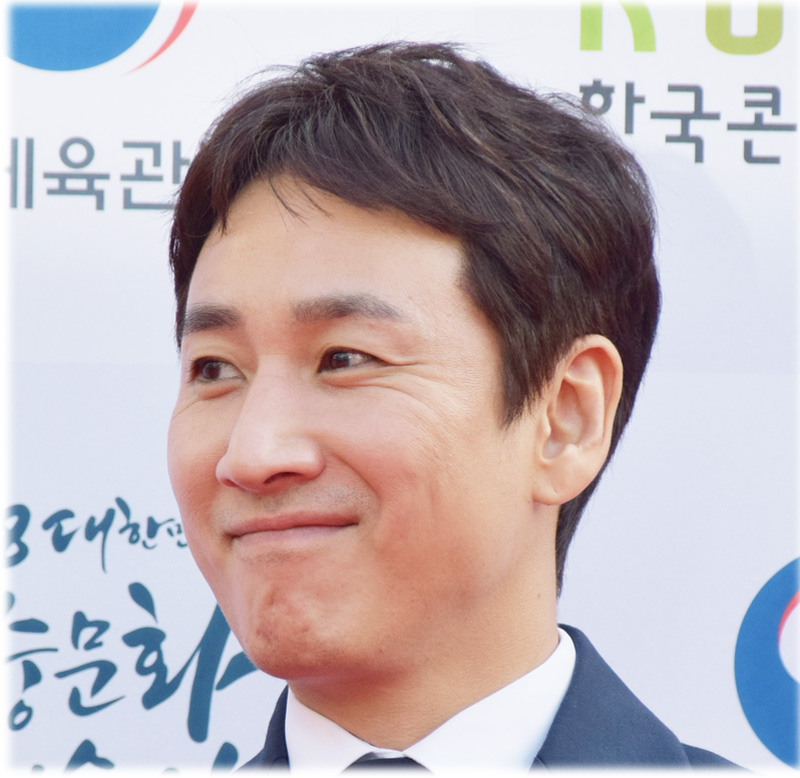 'Parasite' actor Lee Sun-kyun found dead in Seoul amid drug use trial, suicide note found