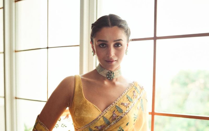 Alia Bhatt dazzles in yellow saree, see images
