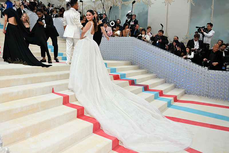 Decoding Alia Bhatt's pearly white princess bride look at Met Gala 2023 |  Hindi Movie News - Times of India