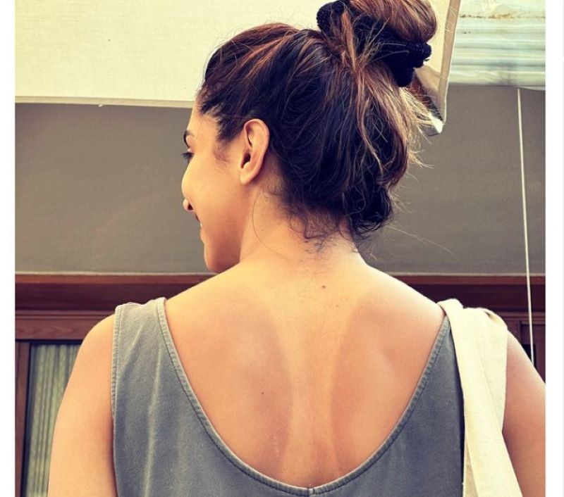 Mom-to-be Deepika Padukone shows her tan lines in latest pic summing up her beach day