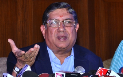Srinivasan name cleared in IPL scam by Mudgal panel