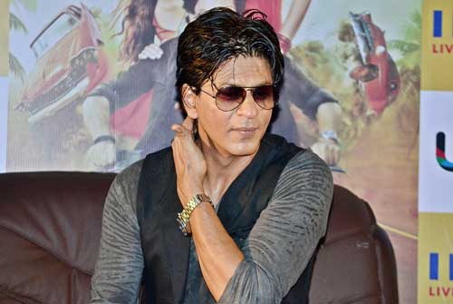 SRK arrives in Kolkata to support his KKR
