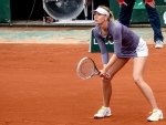 Maria Sharapova reaches Australian Open quarter-finals