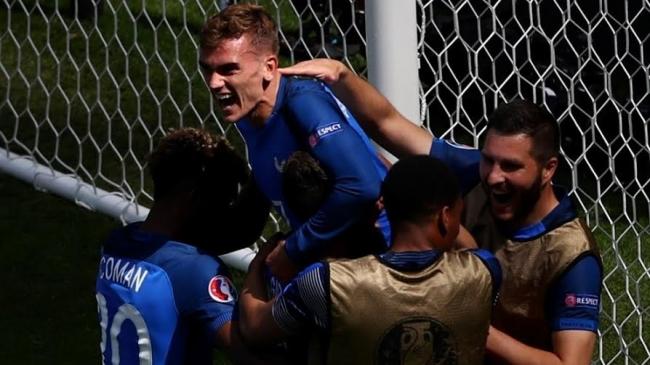 Griezmann helps France fight back to oust Ireland