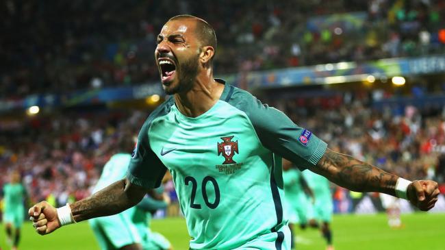Quaresma snatches extra-time win for Portugal