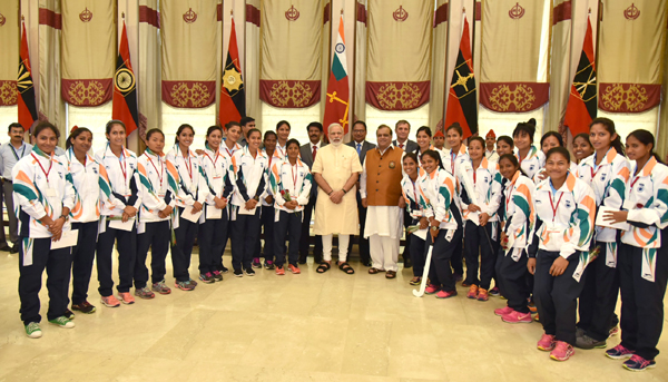 PM Modi meets Indian Olympic contingent, wishes good luck