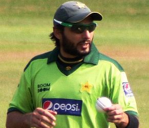 Shahid Afridi relinquishes T20 captaincy