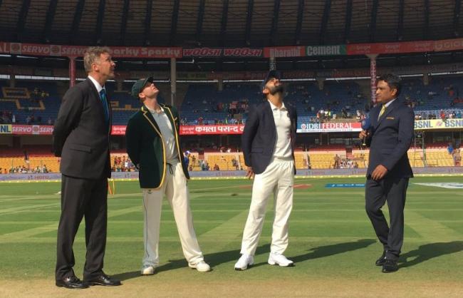 Australia bowl out India for 332 runs, Lyon picks up a 'fifer'