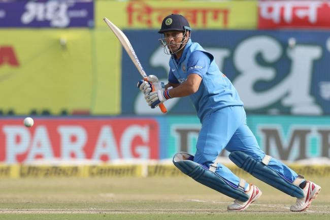 MS Dhoni scores 65, helps India score 112 against spirited Sri Lanka