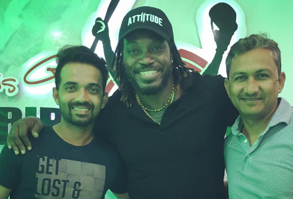 Chris Gayle hosts dinner for Indian cricketers