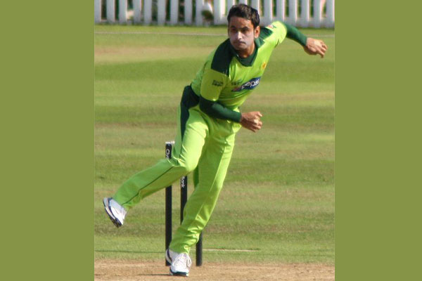 Hafeez's bowling action found to be illegal