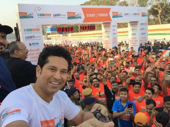 Over 8,000 enthusiastic runners participated in the inaugural IDBI Federal Life Insurance Kolkata Full Marathon 2017