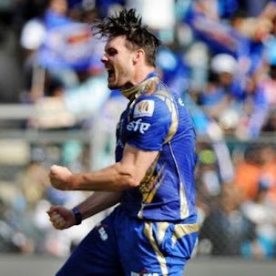 Mitchell McClenaghan released from New Zealand Cricket central contract