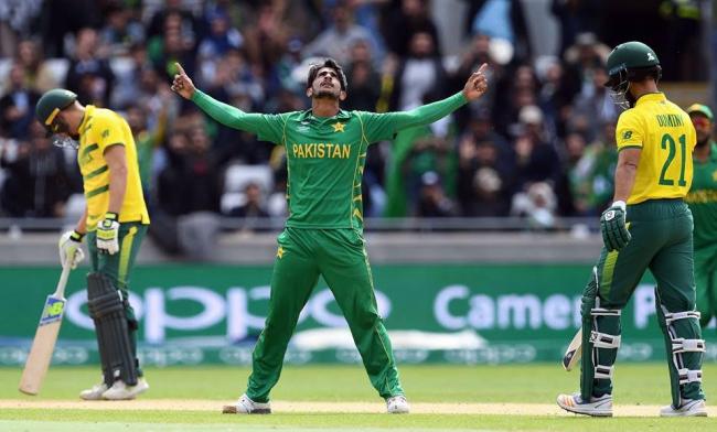 Champions Trophy 2017: Pakistan restrict South Africa to 219/8 in 50 overs