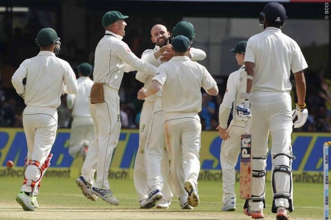 India bowled out for 189, Australia score 40 at stumps