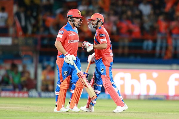 Gujarat Lions beat Rising Pune Supergiant by 7 wickets
