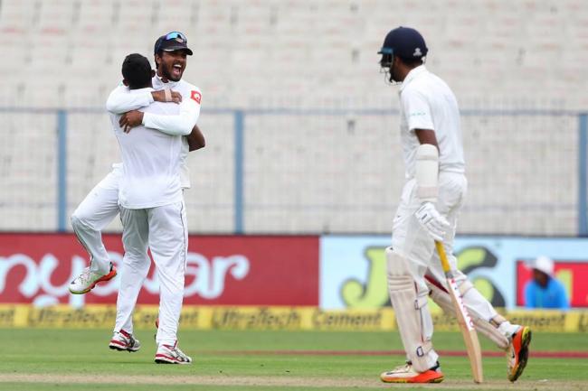 Kolkata Test: Sri Lanka 165/4 at stumps on Day 3, trail India by seven runs