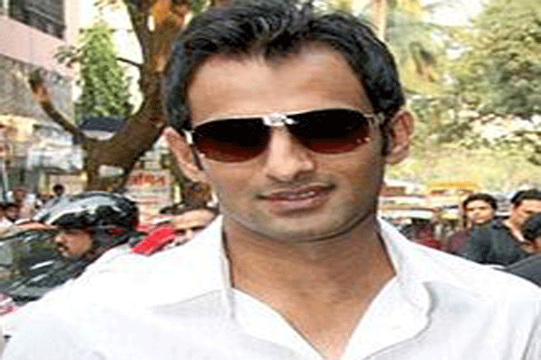 Indian fans call Shoaib Malik 'jiju' during high-voltage Sunday clash