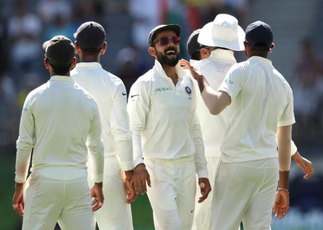 Virat Kohli, Rahane steady Indian innings after initial jolts, Australia bowled out for 326 runs
