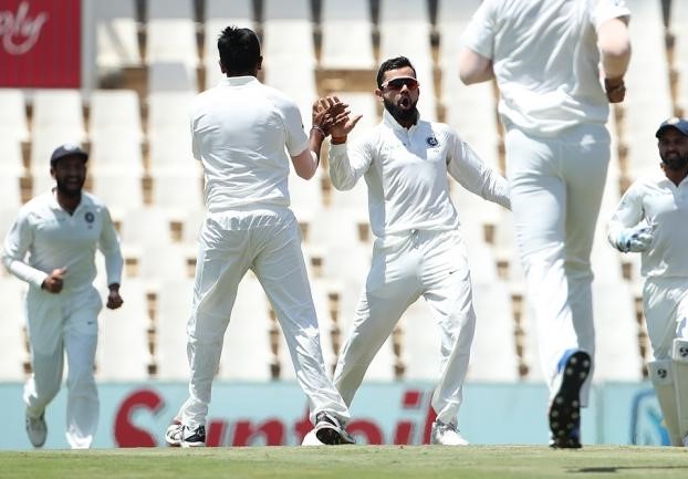 Centurion Test: South Africa 60/2 at tea, lead by 88 runs