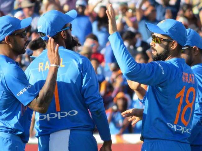 Former cricketers laud Indian cricket team after win against England