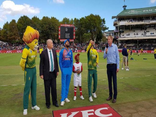 Cape Town T20I: South Africa win toss, elect to bowl first