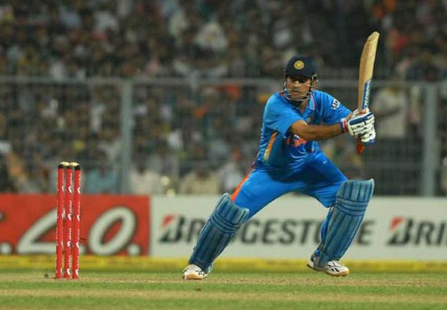 Indian cricketer MS Dhoni joins 10,000 ODI runs club during first match against Australia