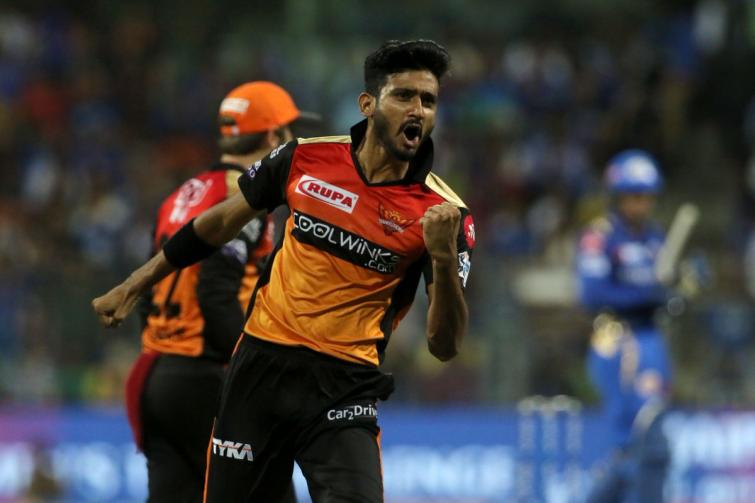 IPL 2019: Sunrisers Hyderabad look to defeat Royal Challengers Bangalore to stay in race for semis